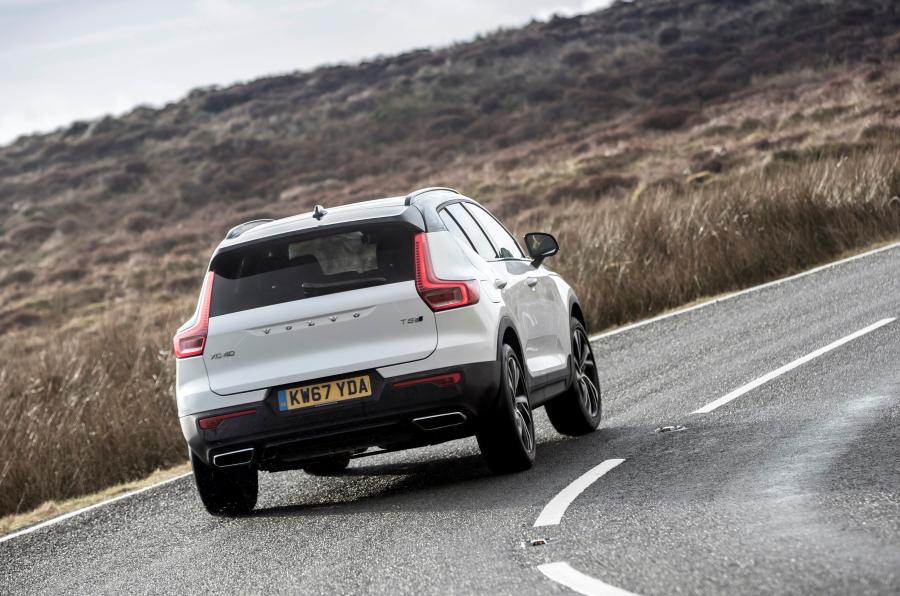  Volvo XC40 T5 R-Design 2017 года  (UK) (фото 25 из 41)